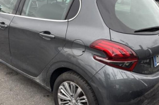 Boitier filtre a air PEUGEOT 208 1
