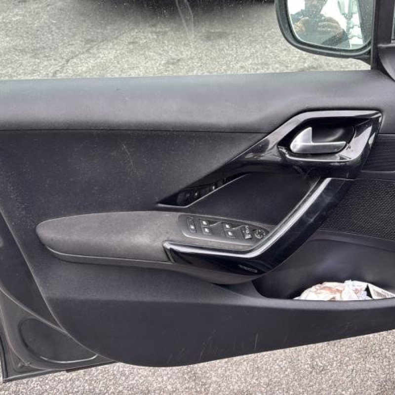 Boitier filtre a air PEUGEOT 208 1 Photo n°8