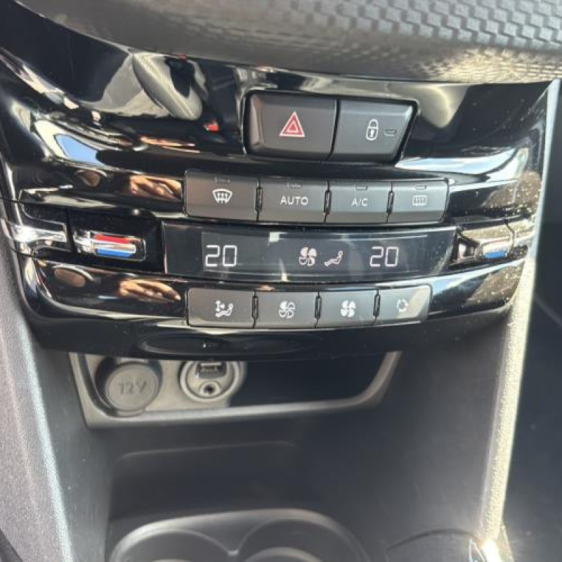 Boitier filtre a air PEUGEOT 2008 1 Photo n°16