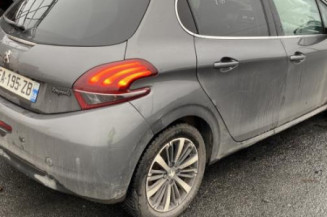 Boitier filtre a air PEUGEOT 208 1