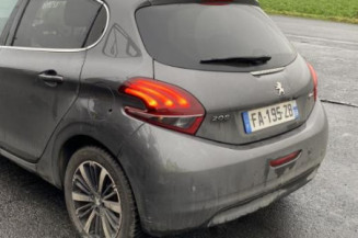 Boitier filtre a air PEUGEOT 208 1