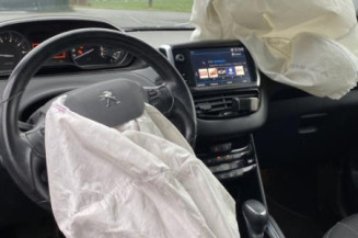 Levier de vitesses PEUGEOT 208 1