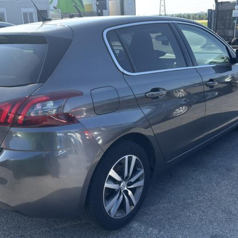 Boitier filtre a air PEUGEOT 308 2 Photo n°3