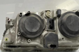 Optique avant principal droit (feux)(phare) VOLVO V 40 1