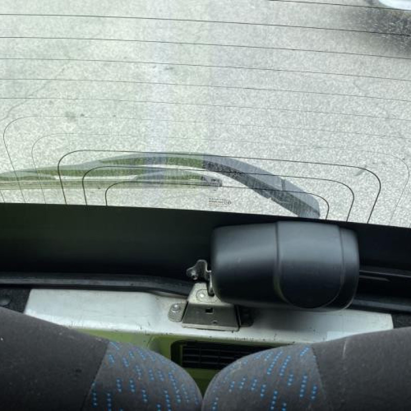 Feu arriere principal droit (feux) PEUGEOT 107 Photo n°17