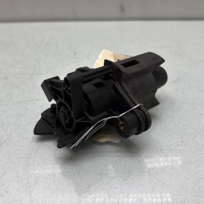 Bouton de coffre PEUGEOT 107 Photo n°1