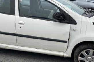 Bouton de coffre PEUGEOT 107