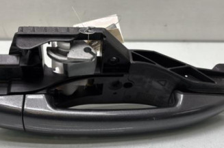 Poignee porte arriere droit PEUGEOT 208 1 Photo n°1