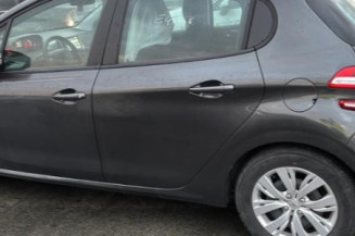 Poignee porte arriere droit PEUGEOT 208 1