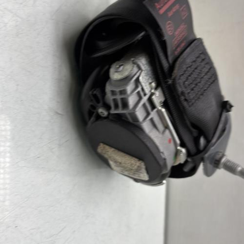 Pretensionneur de ceinture avant droit PEUGEOT 308 1 SW Photo n°1