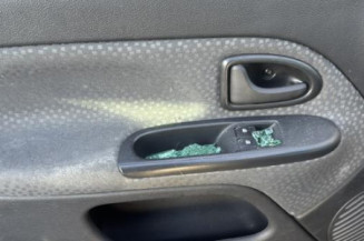 Boitier air bag RENAULT CLIO 2 CAMPUS