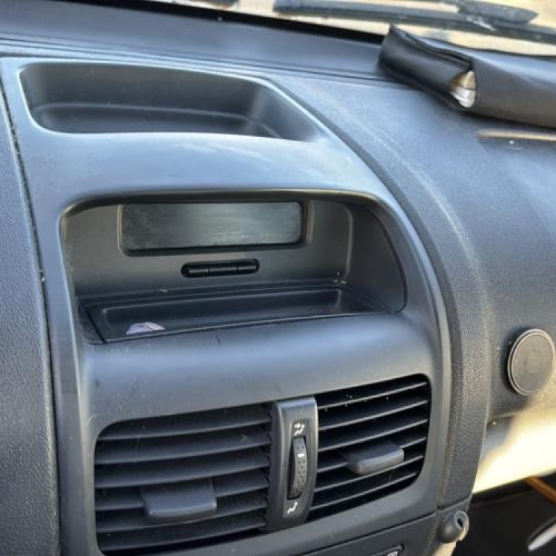 Boitier air bag RENAULT CLIO 2 CAMPUS Photo n°20