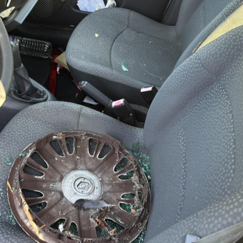 Ceinture arriere gauche RENAULT CLIO 2 CAMPUS Photo n°14