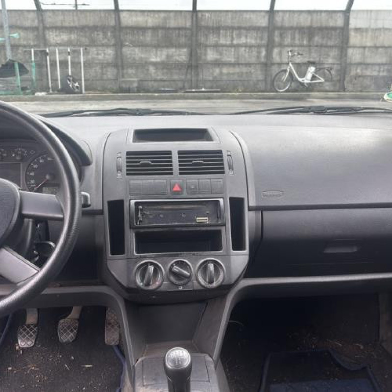 Porte avant droit VOLKSWAGEN POLO 4 Photo n°20