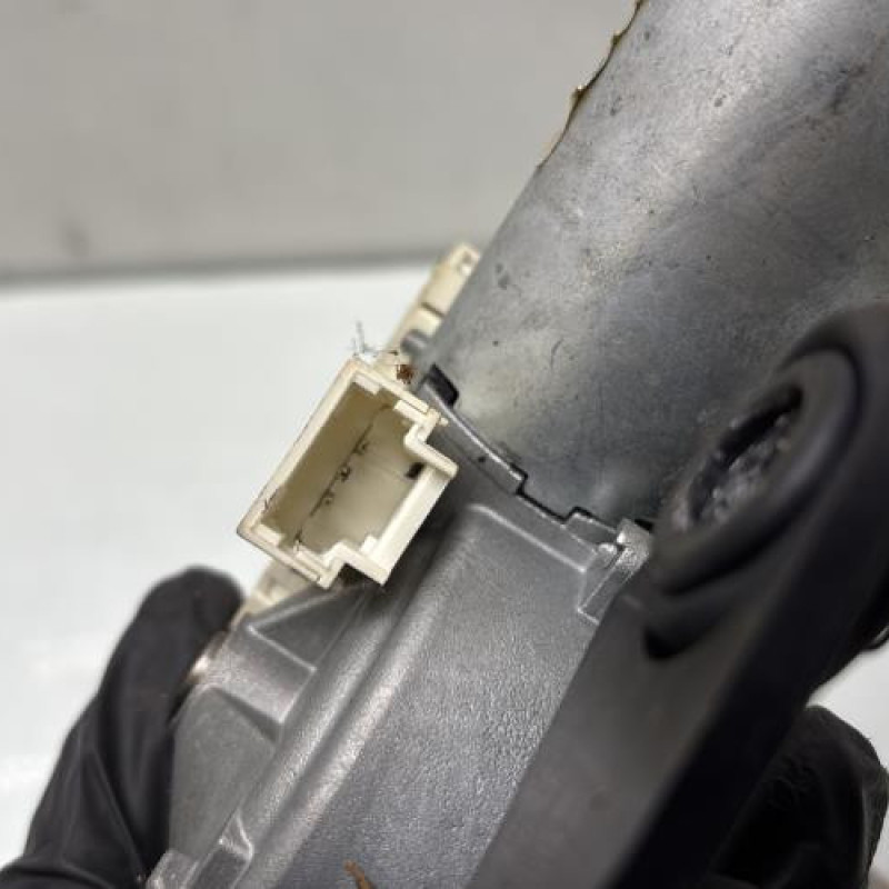 Moteur essuie glace arriere CITROEN C2 Photo n°3