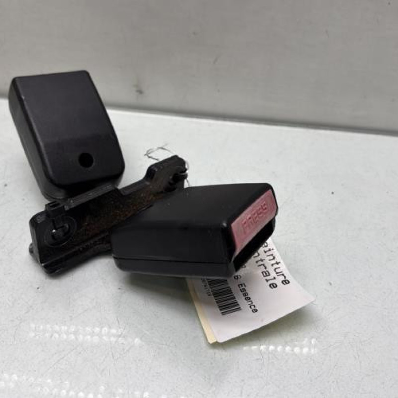 Attache ceinture arriere centrale RENAULT SCENIC 2 Photo n°2