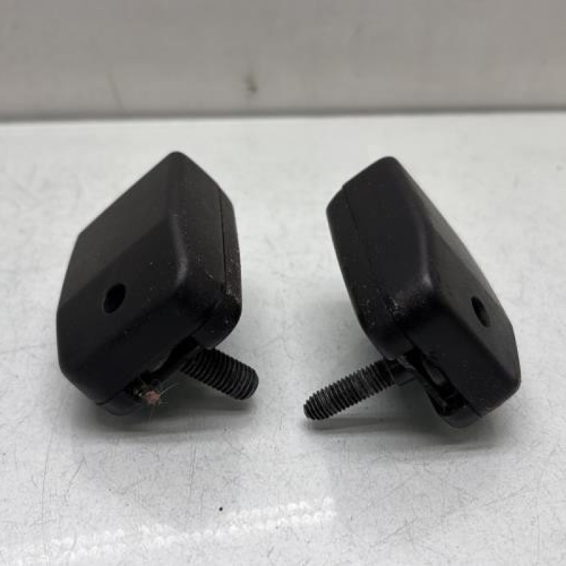 Attache ceinture arriere droit RENAULT SCENIC 2 Photo n°2