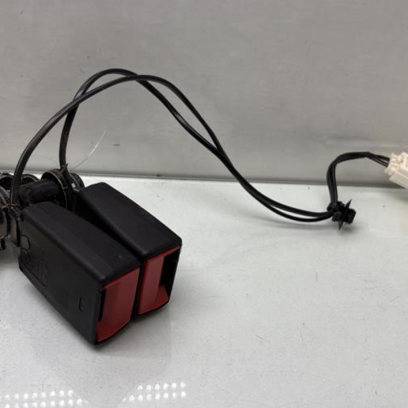 Attache ceinture arriere droit PEUGEOT 308 2 Photo n°3