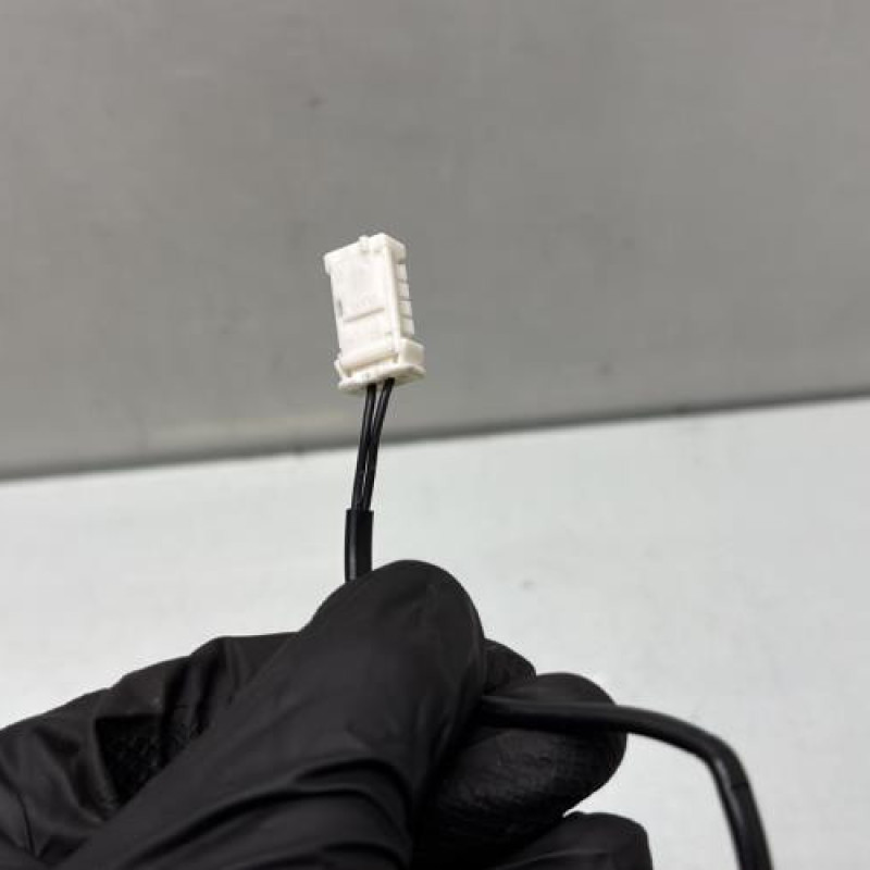 Attache ceinture arriere gauche PEUGEOT 308 2 Photo n°3