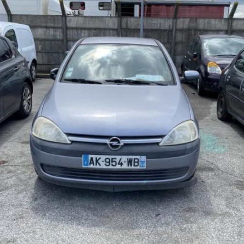 Anti brouillard arriere gauche OPEL CORSA C Photo n°15