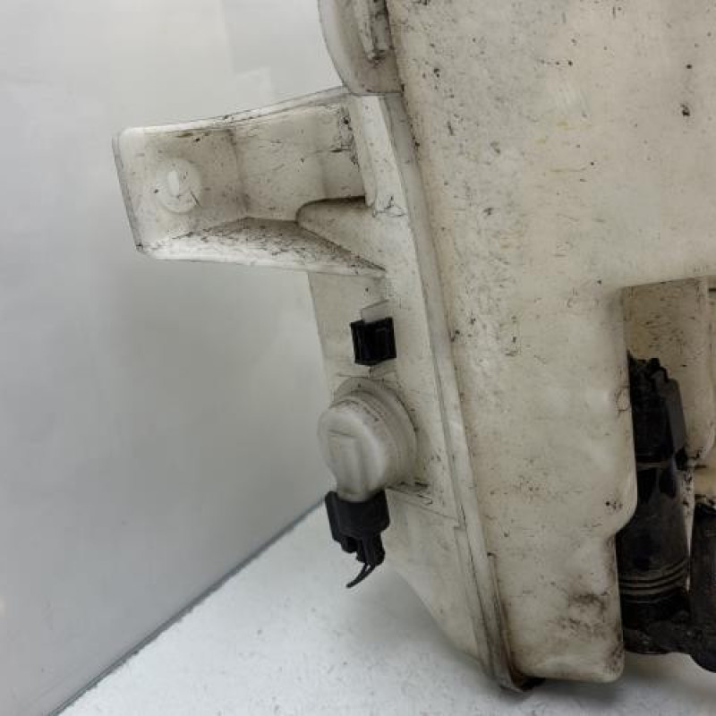 Vase de lave glace VOLVO V 40 2 Photo n°3