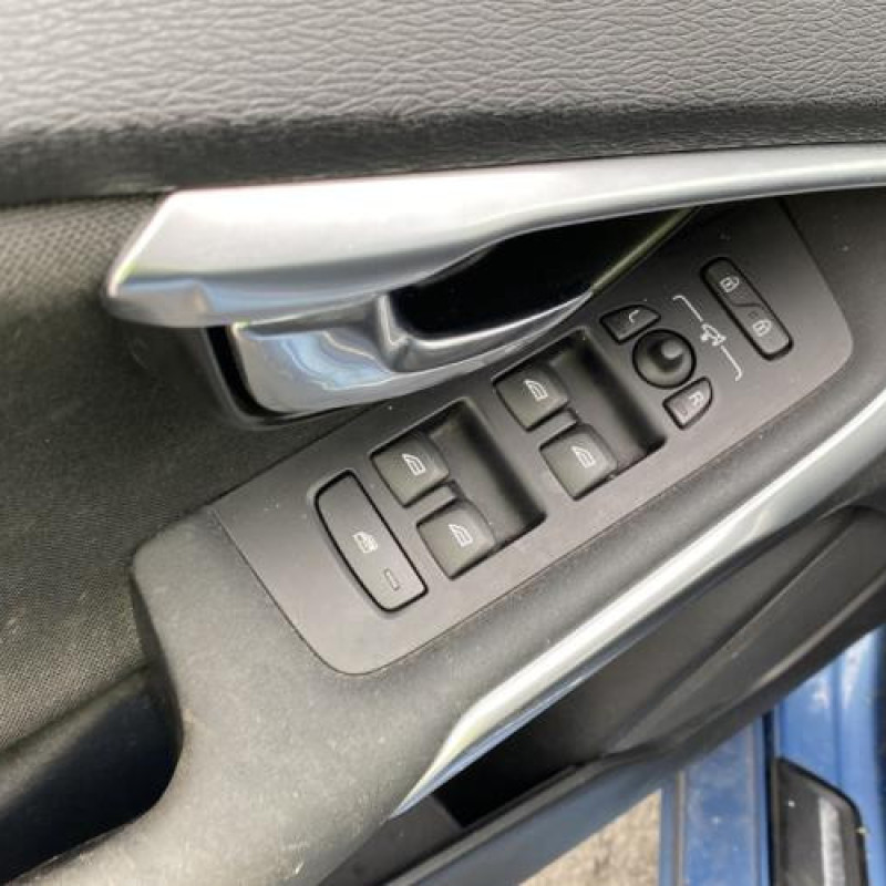 Vase de lave glace VOLVO V 40 2 Photo n°17