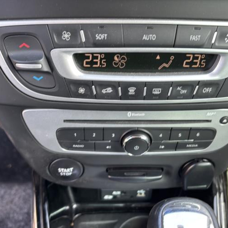 Autoradio d'origine RENAULT MEGANE 3 Photo n°4