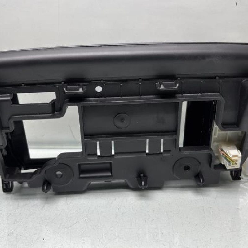 Facade autoradio PEUGEOT 2008 1 Photo n°2