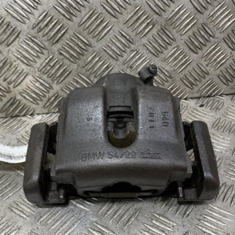 Etrier avant droit (freinage) BMW Z4 E85 Photo n°1