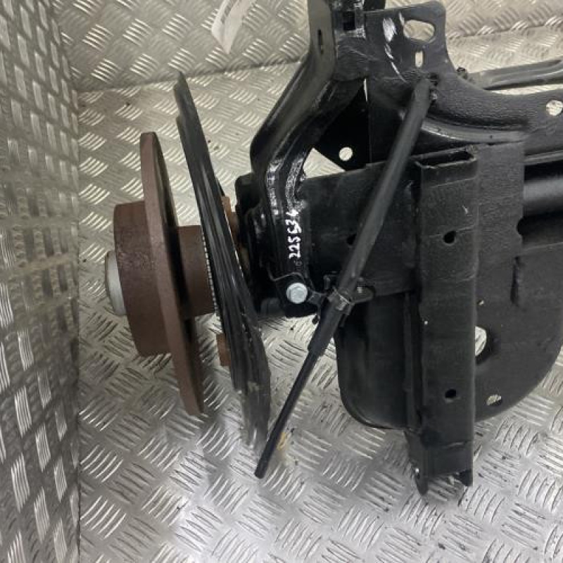 Essieu arriere NISSAN PRIMASTAR 2 Photo n°2