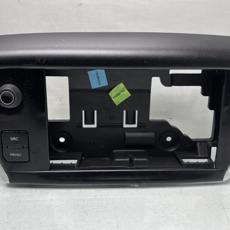 Facade autoradio PEUGEOT 2008 1 Photo n°1