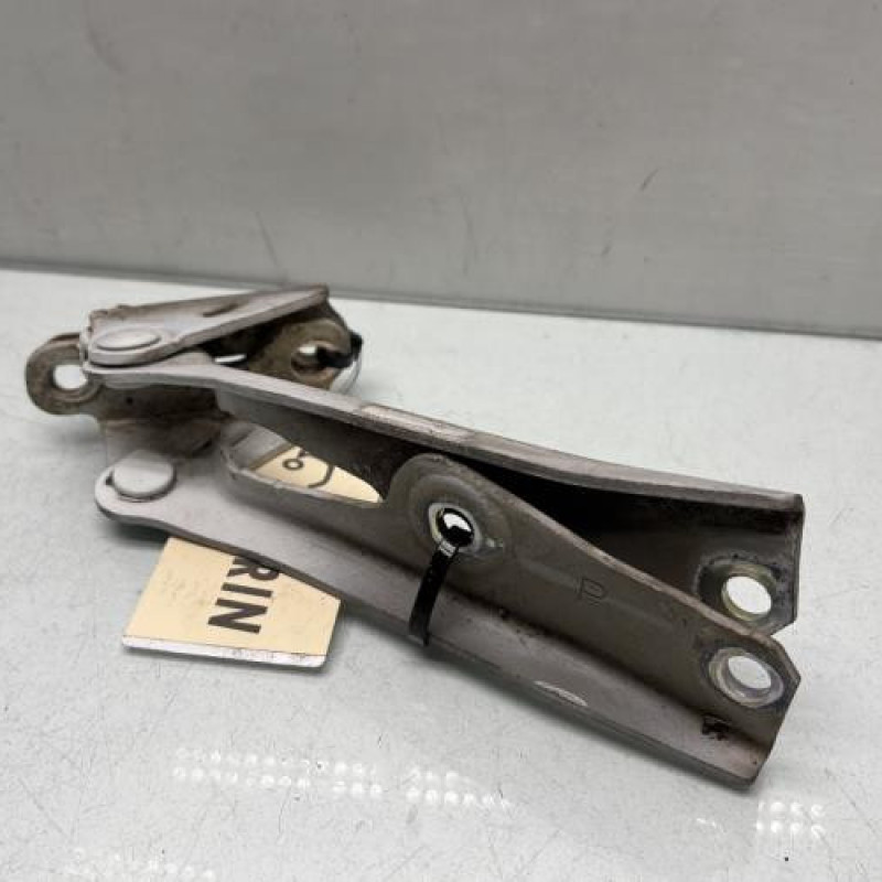 Charniere de capot MITSUBISHI L 200 3 Photo n°2