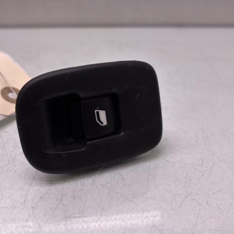 Interrupteur de leve vitre arriere gauche PEUGEOT 208 1 Photo n°1