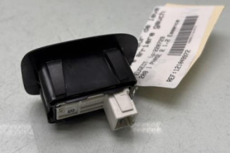 Interrupteur de leve vitre arriere gauche PEUGEOT 208 1