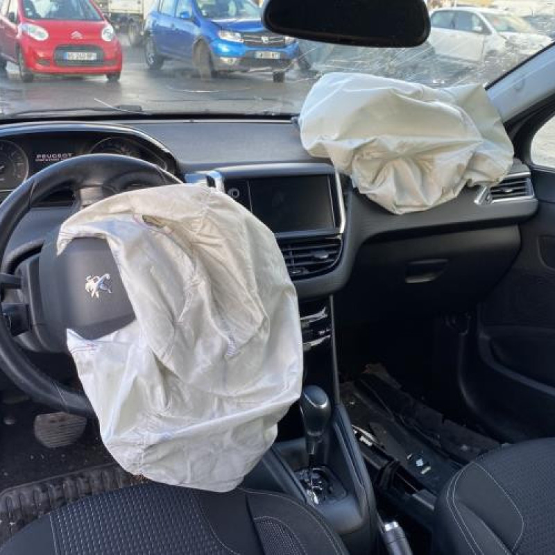 Interrupteur de leve vitre arriere gauche PEUGEOT 208 1 Photo n°16