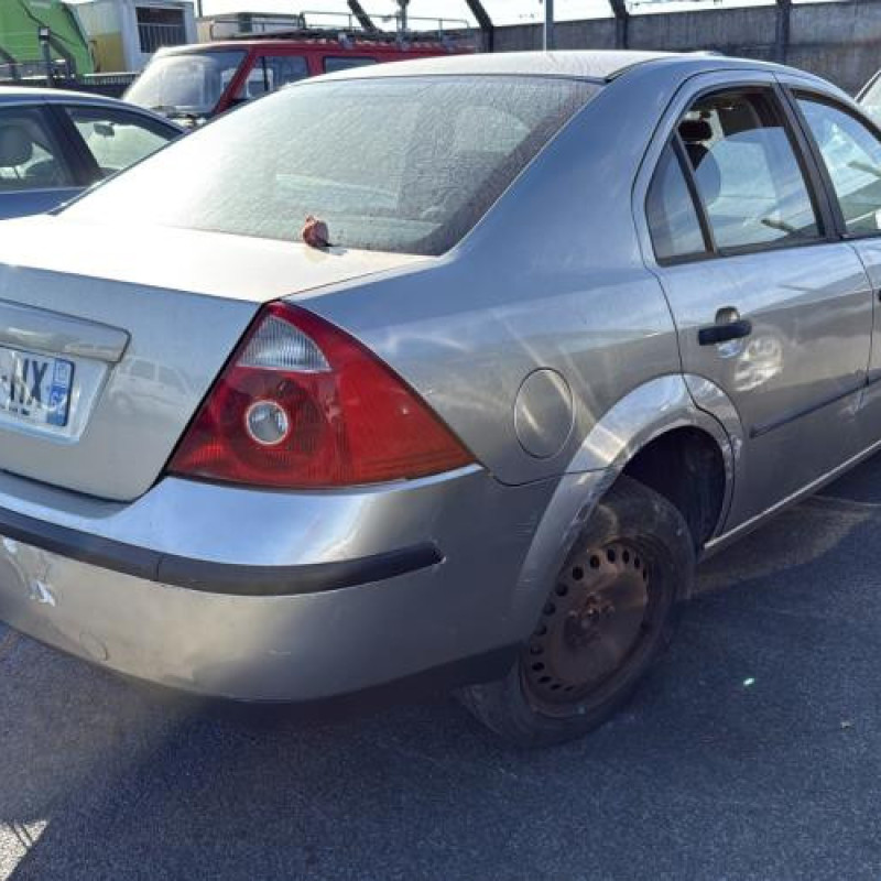 Feu arriere principal droit (feux) FORD MONDEO 2 Photo n°6