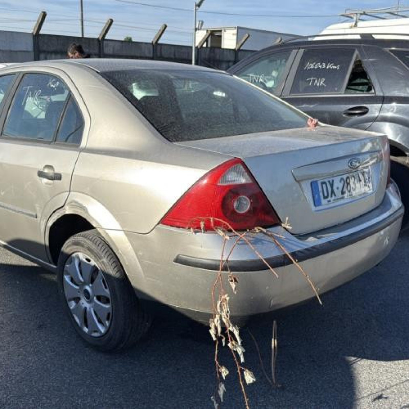 Feu arriere principal droit (feux) FORD MONDEO 2 Photo n°7