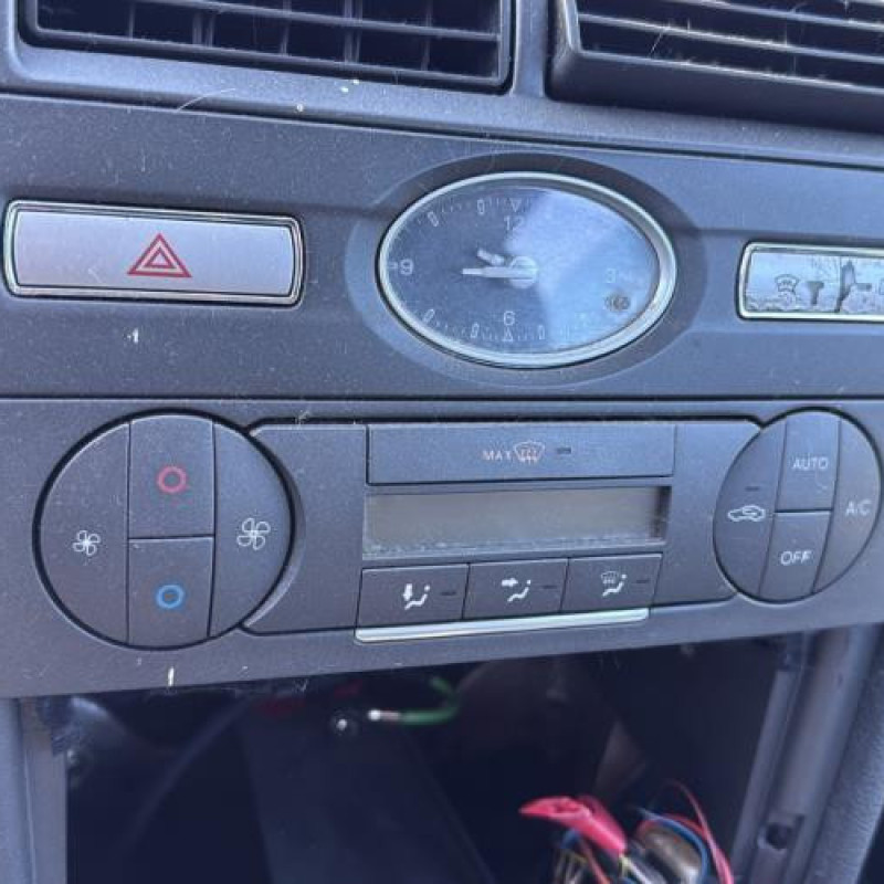 Feu arriere principal droit (feux) FORD MONDEO 2 Photo n°16