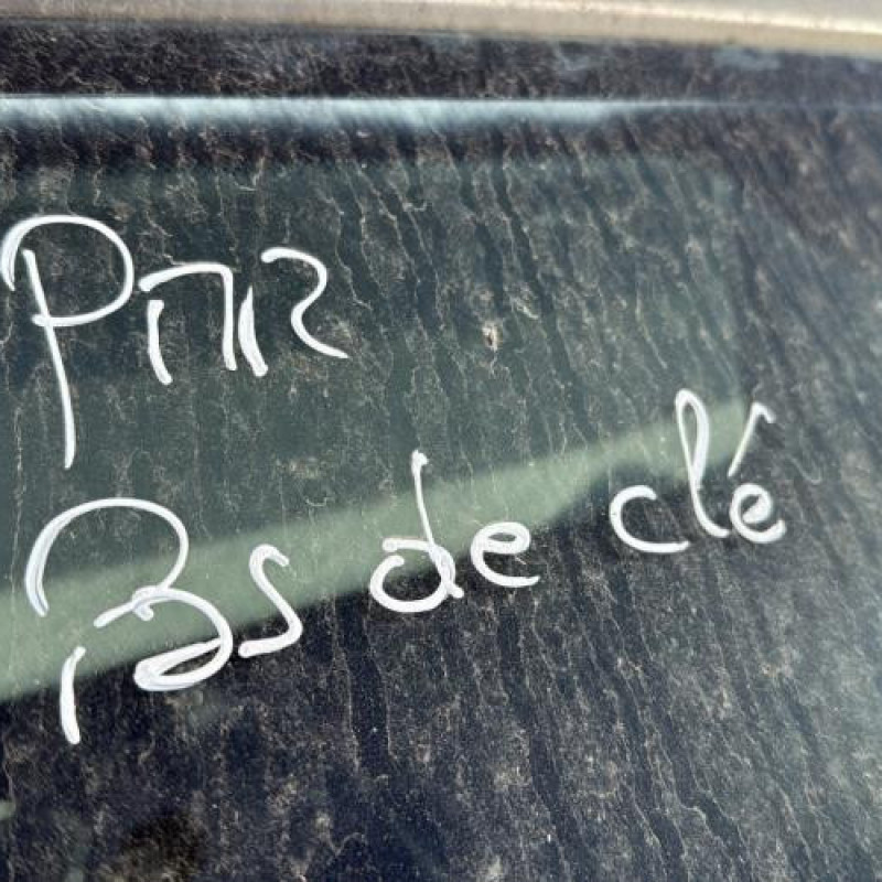 Feu arriere principal droit (feux) FORD MONDEO 2 Photo n°19