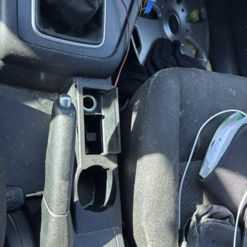 Feu arriere principal gauche (feux) FORD MONDEO 2 Photo n°15