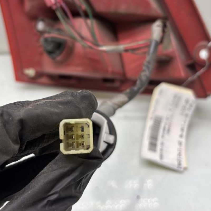 Feu arriere principal droit (feux) SUZUKI SWIFT 3 Photo n°3