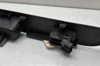 Interrupteur de leve vitre avant droit SUZUKI SWIFT 3