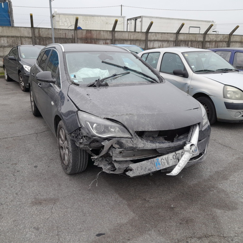 OPEL ASTRA J SPORTS TOURER PHASE 2 BREAK 1.7 CDTI - 16V TURBO Photo n°1