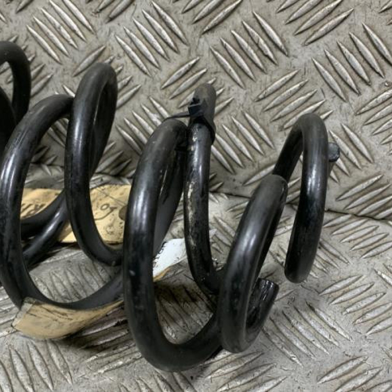 Ressort de suspension arriere droit RENAULT MEGANE 4 Photo n°3