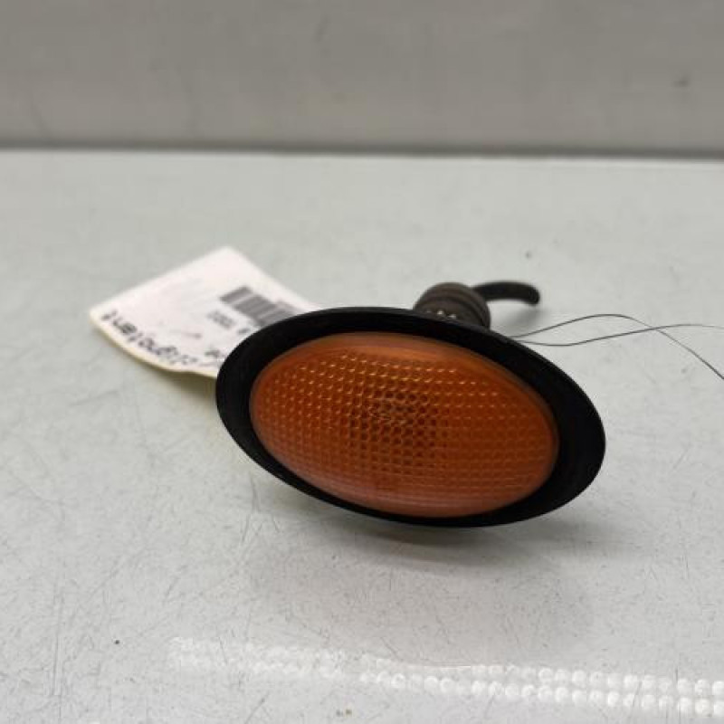 Repetiteur clignotant avant gauche (Feux) FORD FIESTA 4 Photo n°1