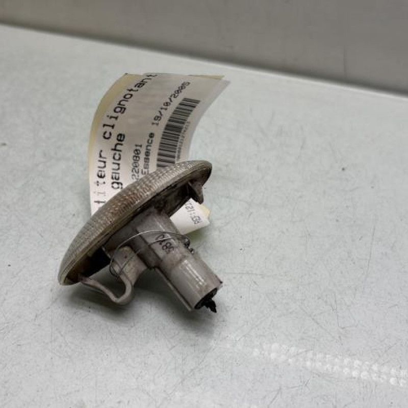 Repetiteur clignotant avant gauche (Feux) SUZUKI SWIFT 3 Photo n°2