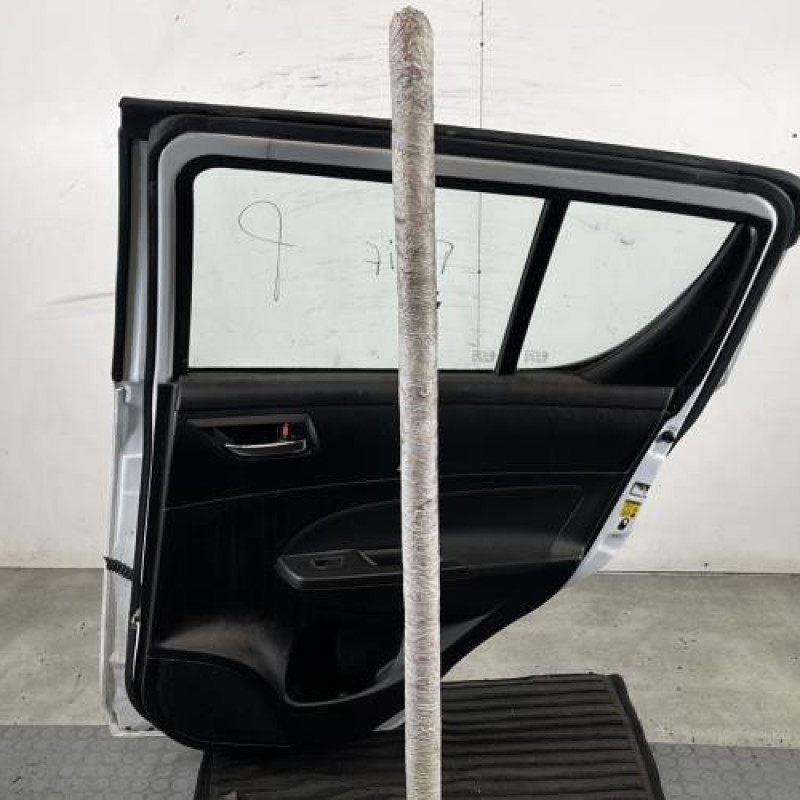 Porte arriere droit SUZUKI SWIFT 4 Photo n°6
