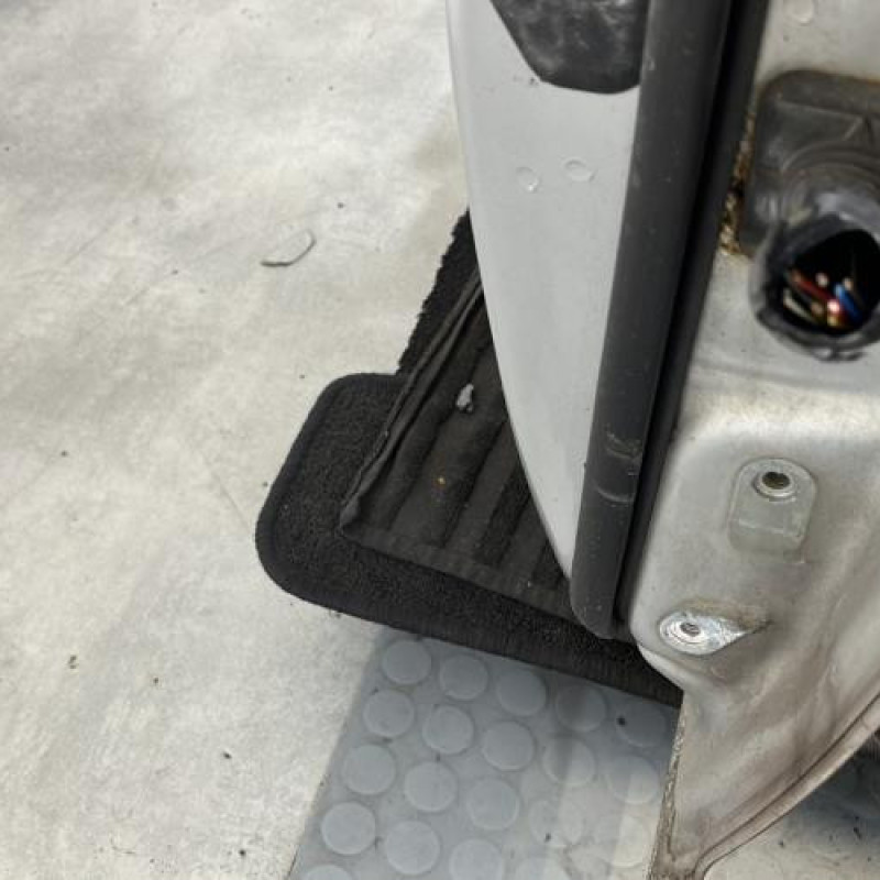 Porte avant gauche OPEL ASTRA J Photo n°5