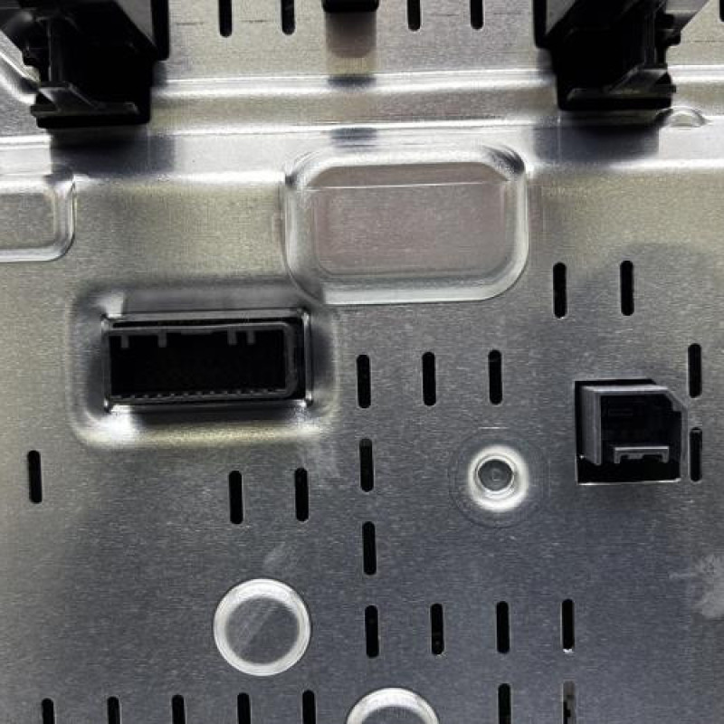 Ecran GPS RENAULT MEGANE 4 Photo n°6