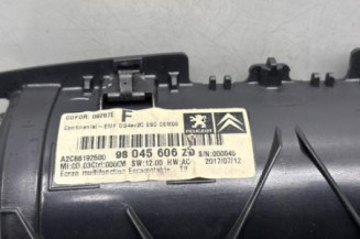 Ecran GPS PEUGEOT 3008 1